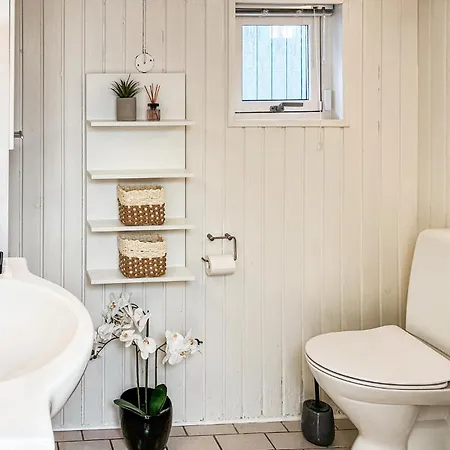 Feriehus 4 Bedroom Awesome In Slagelse